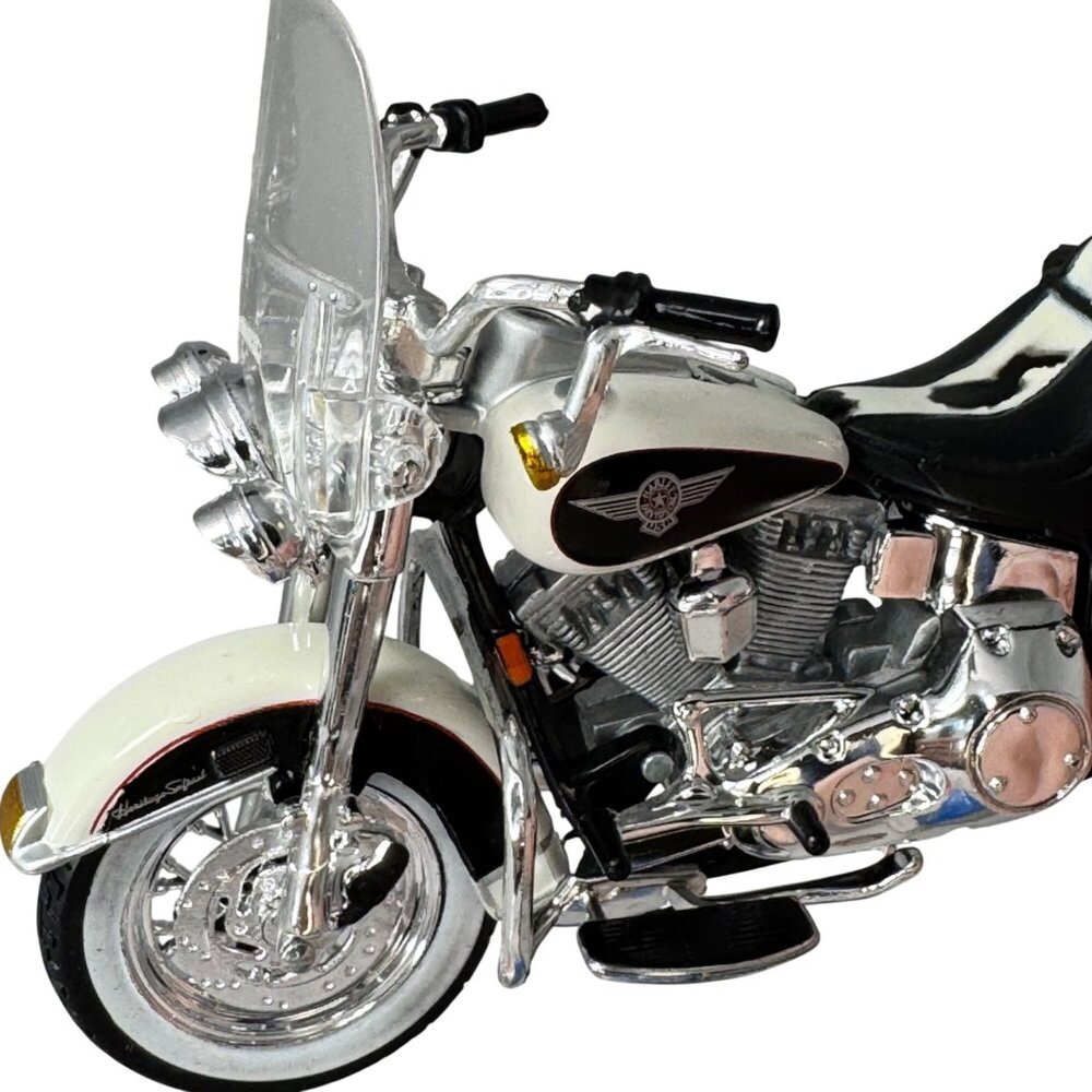 Harley-Davidson Die-Cast Replica Motorcycle Maisto & Playing Cards Collectible - Picture 9 of 14